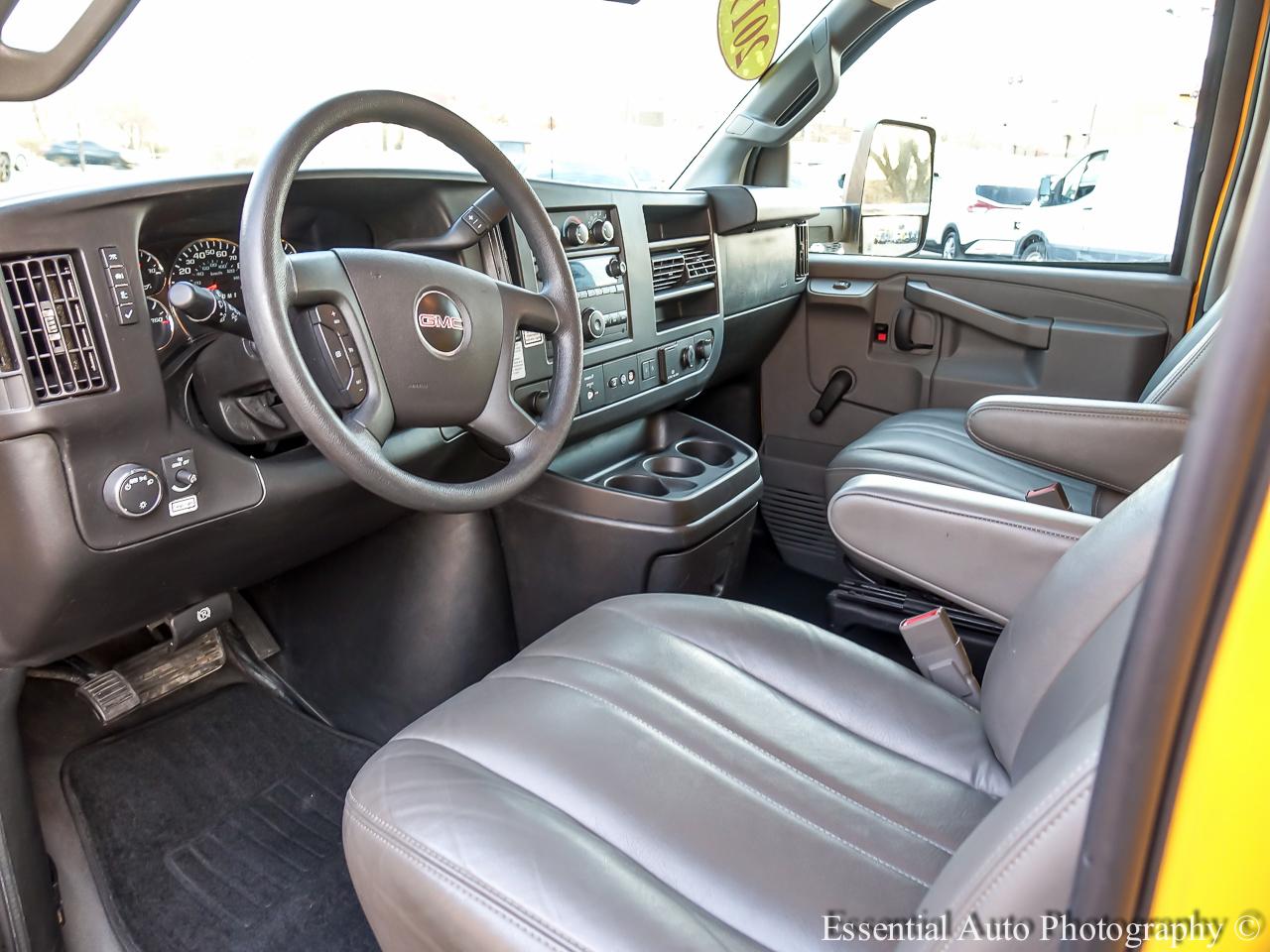 GMC Savana G3500 177 in. 2019