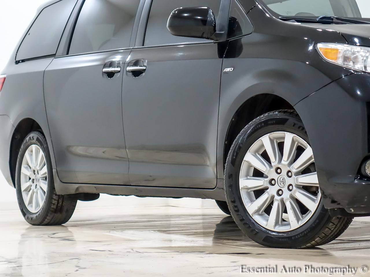 Toyota Sienna  2016