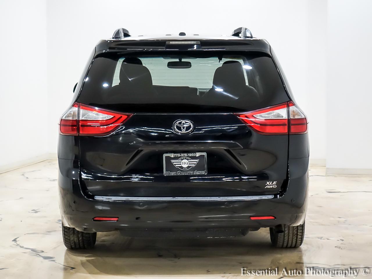 Toyota Sienna  2016