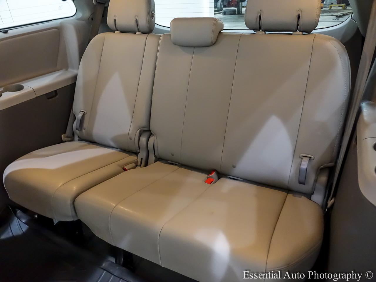 Toyota Sienna  2016