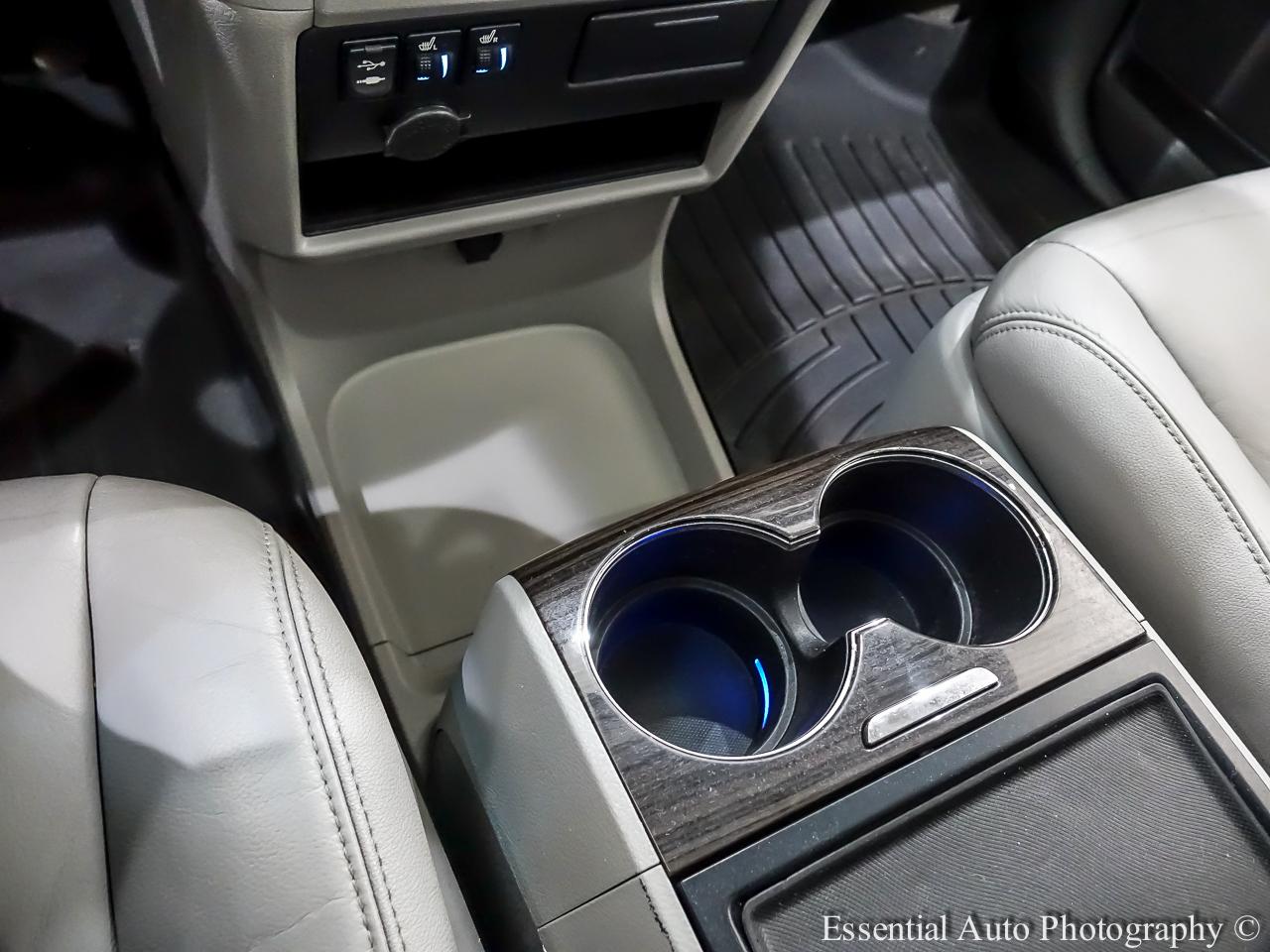 Toyota Sienna  2016