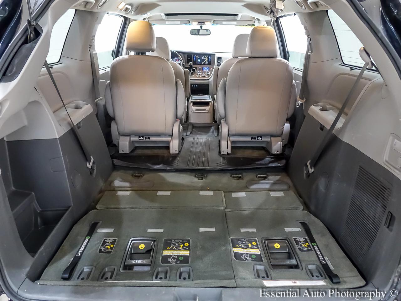 Toyota Sienna  2016