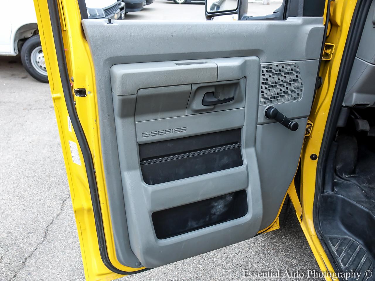 Ford Econoline E-350 Super Duty 2019