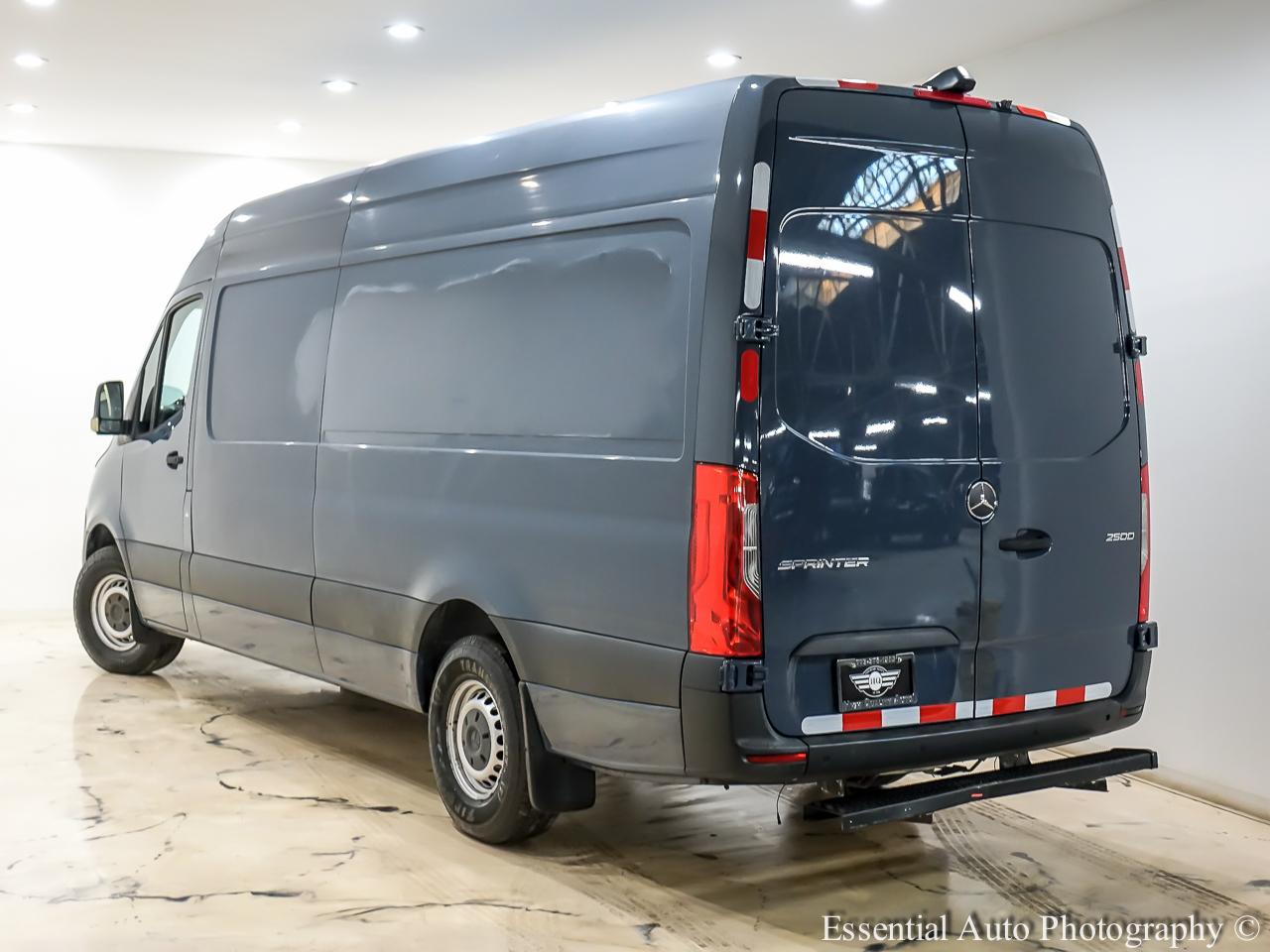 Mercedes-Benz Sprinter 3500 Wagon High Roof 170-in. WB 2019