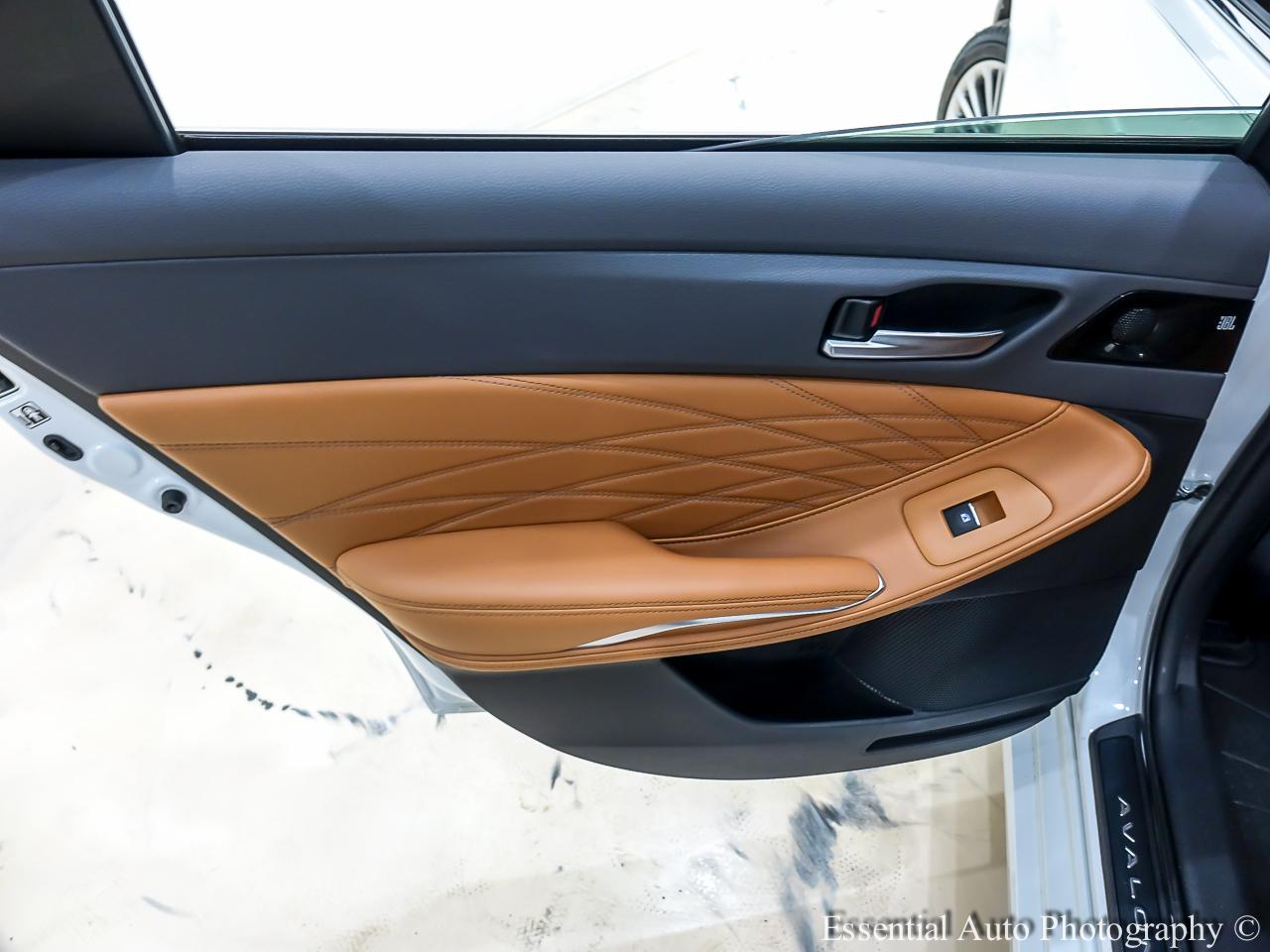 Toyota Avalon Limited 2019