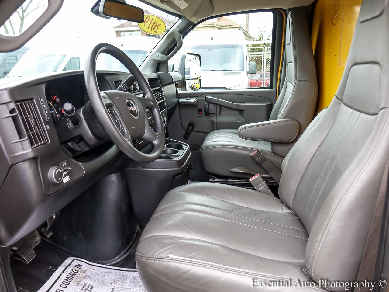 GMC Savana G3500 177 in. 2019