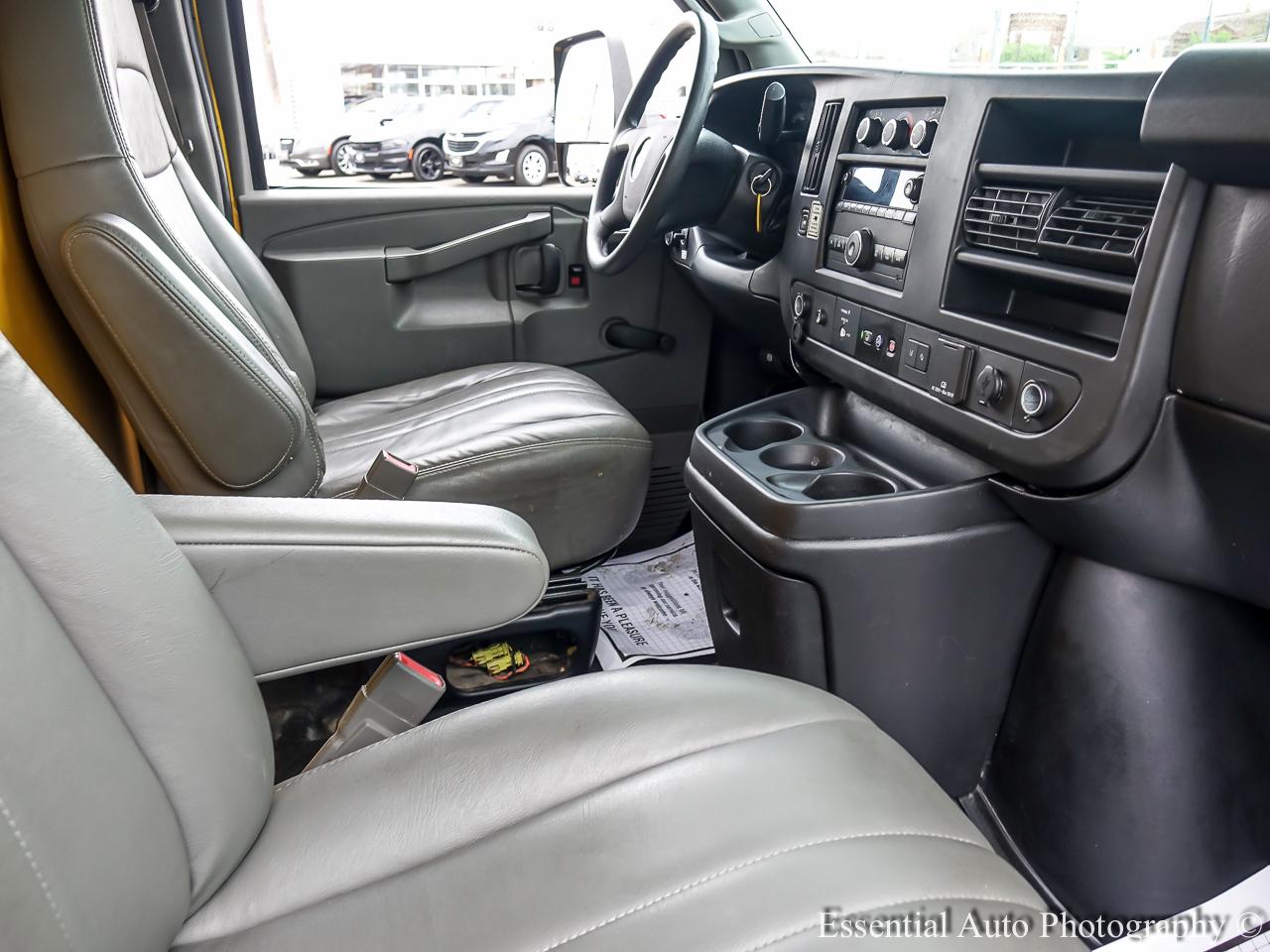 GMC Savana G3500 177 in. 2019