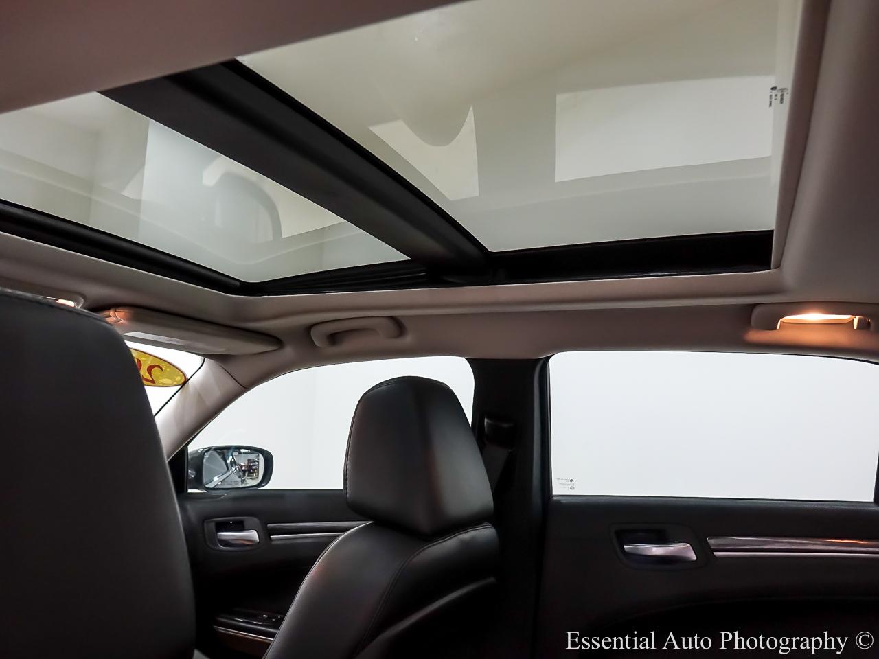 Chrysler 300 Limited AWD 2016