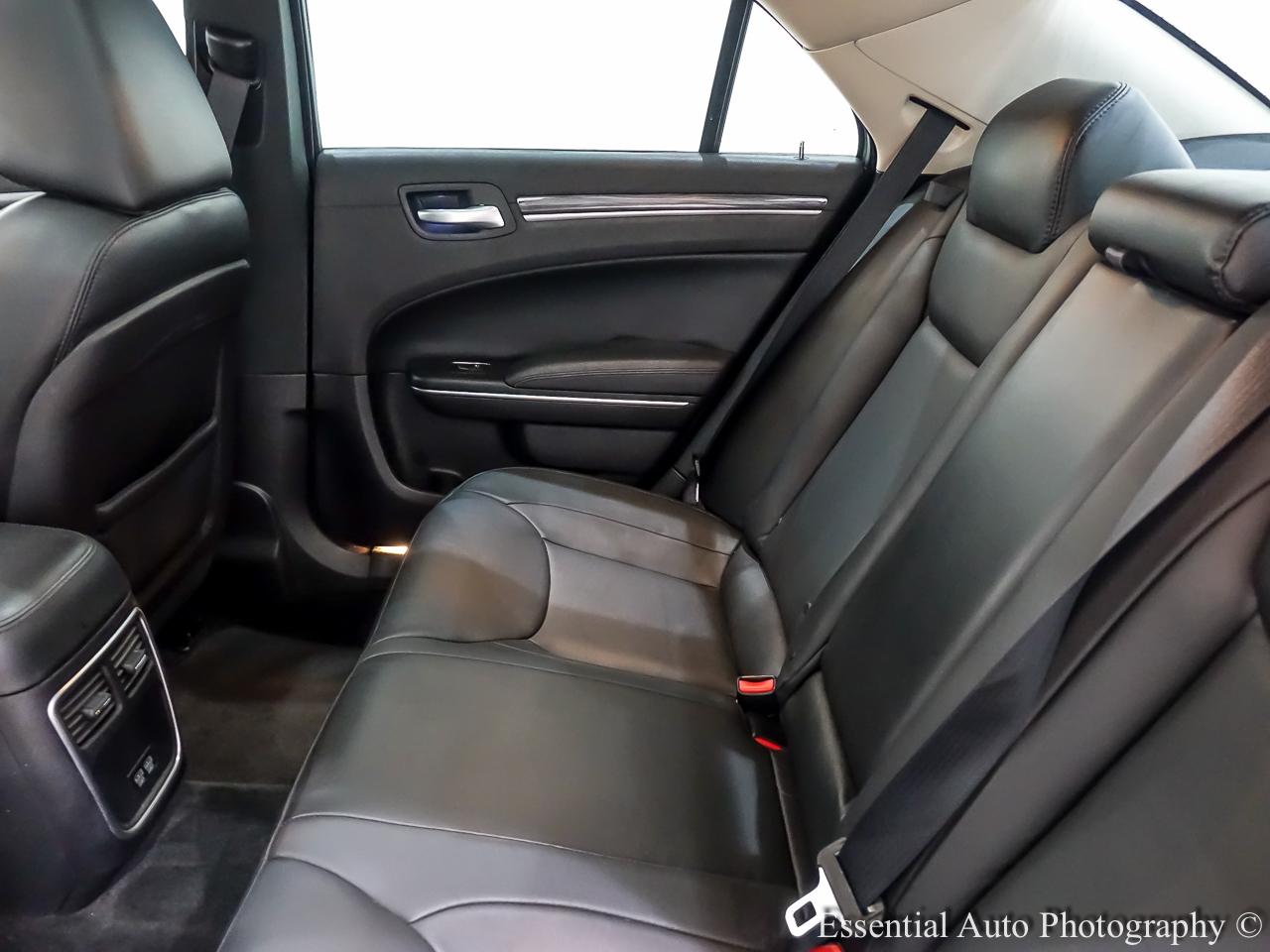 Chrysler 300 Limited AWD 2016