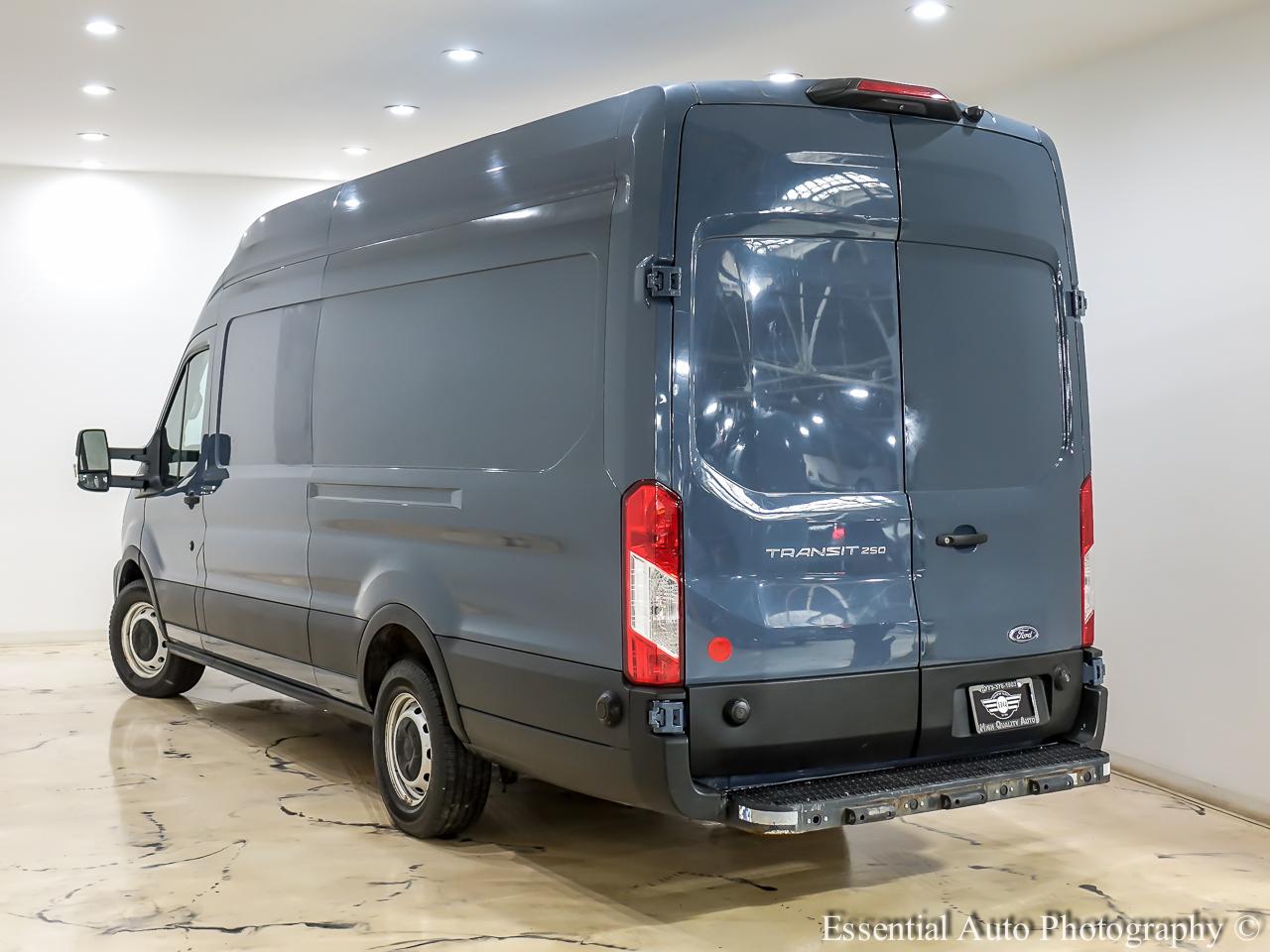 Ford Transit 250 Van High Roof w/Sliding Pass. 148-in. WB EL 2021