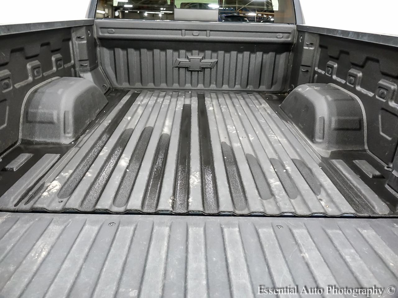 Chevrolet Silverado 1500 LT Trail Boss Crew Cab Long Box 4WD 2021