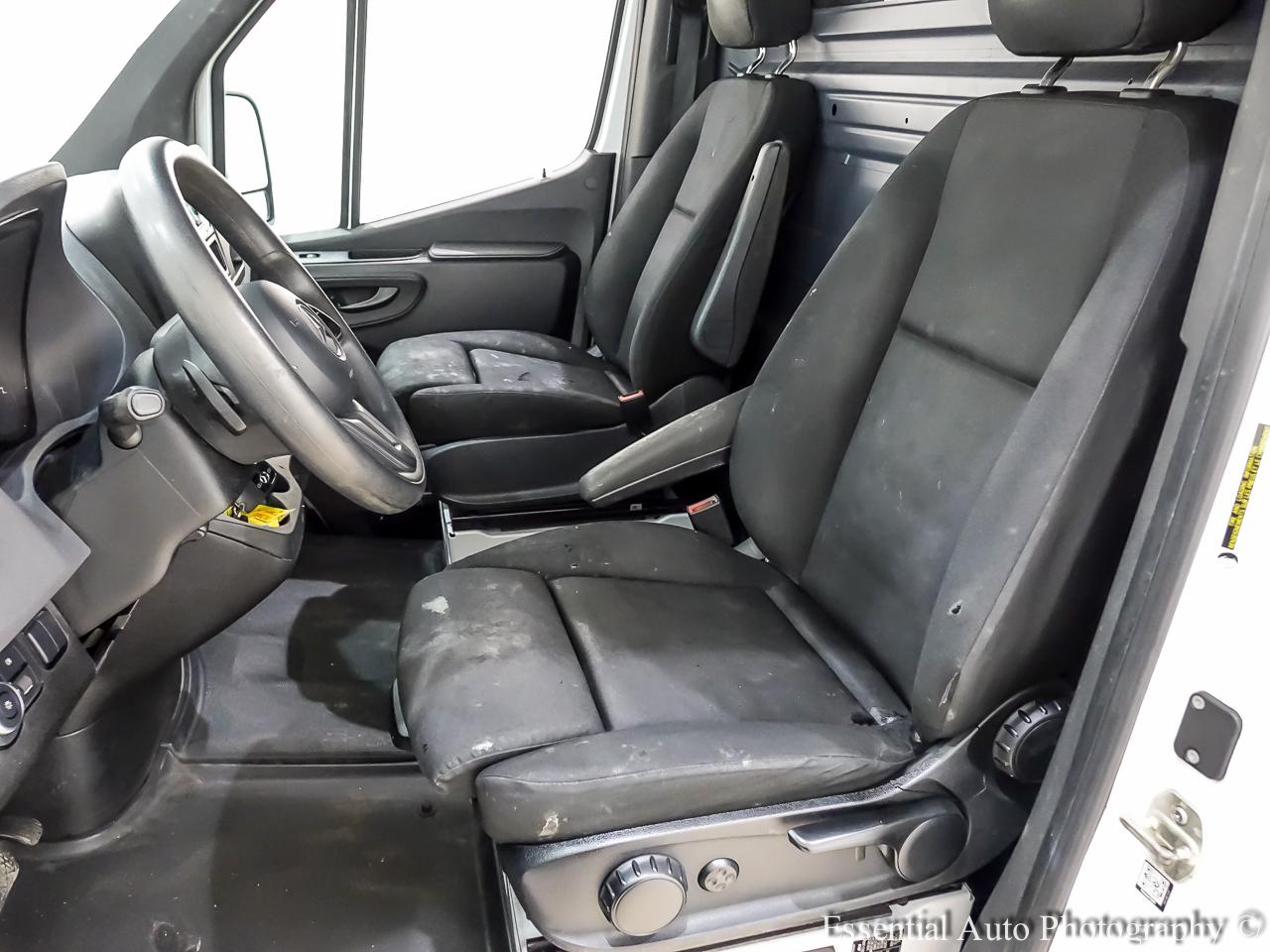 Mercedes-Benz Sprinter 1500 144-in. WB 2021