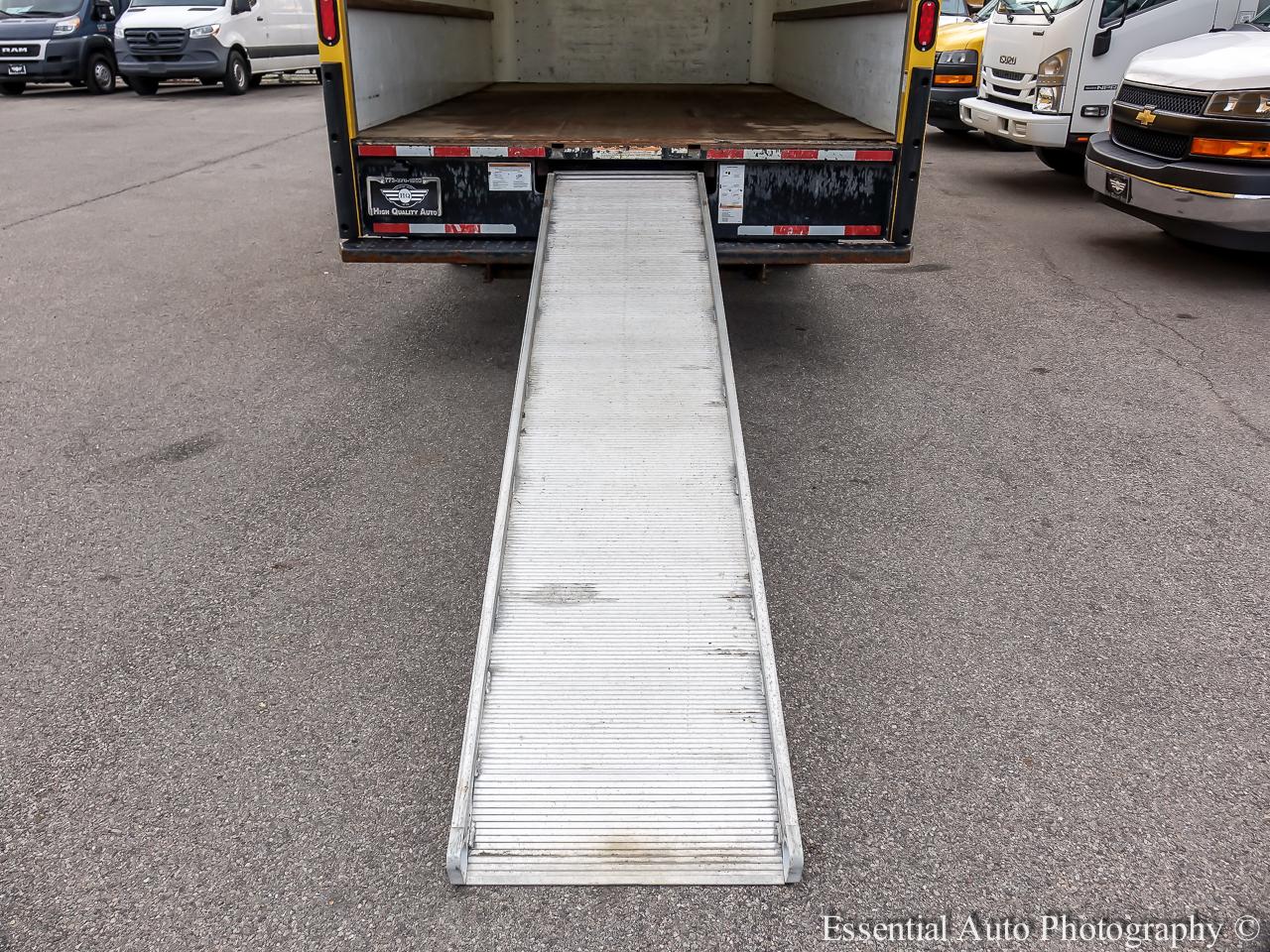 GMC Savana G3500 177 in. 2019