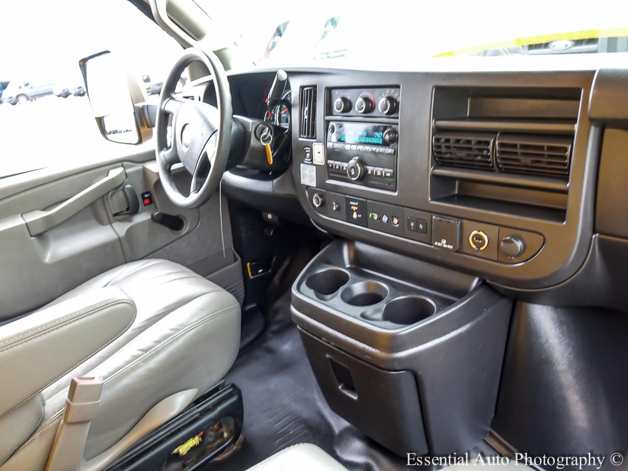 GMC Savana G3500 177 in. 2019