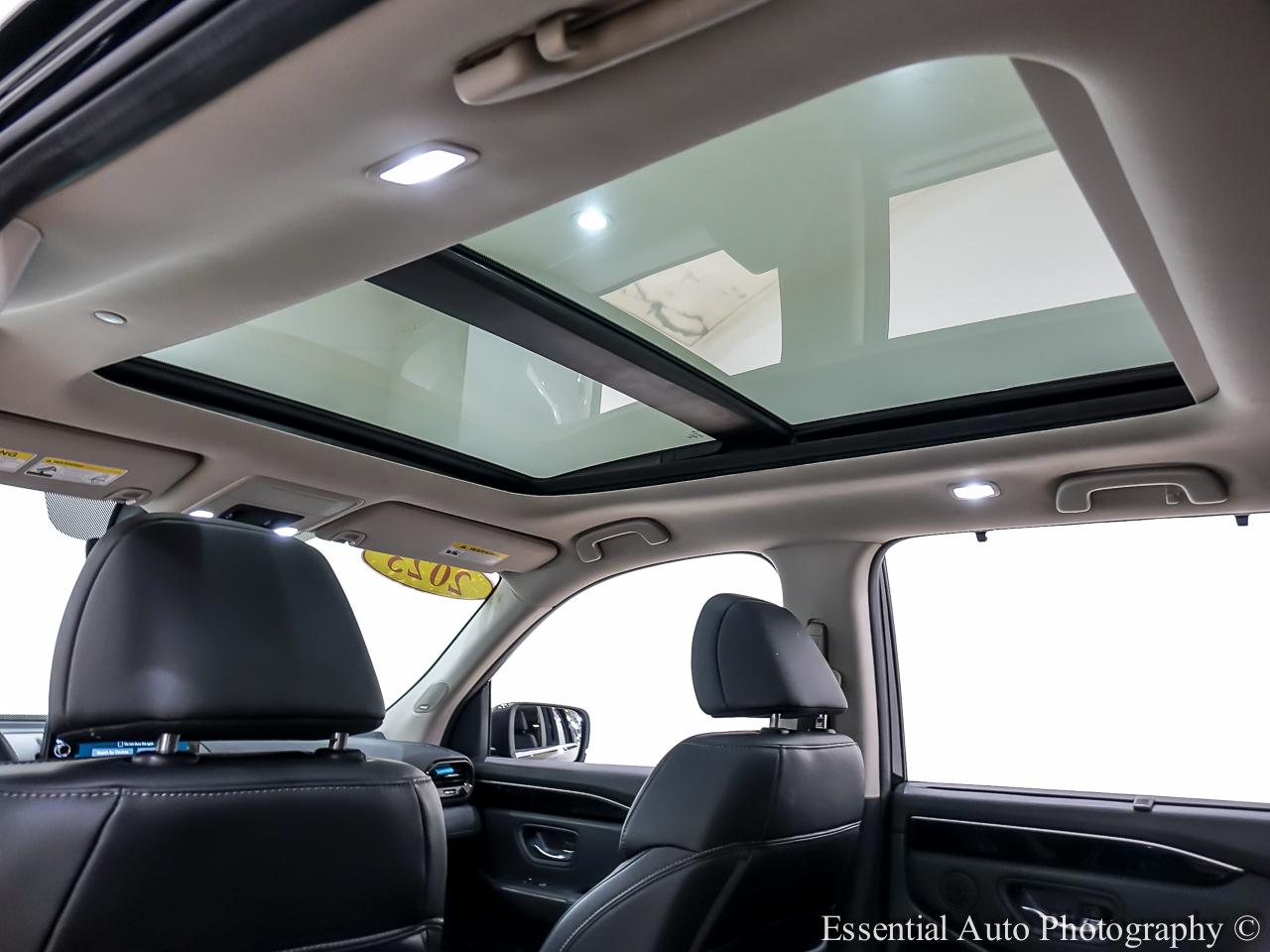 Honda Pilot Touring AWD 2023