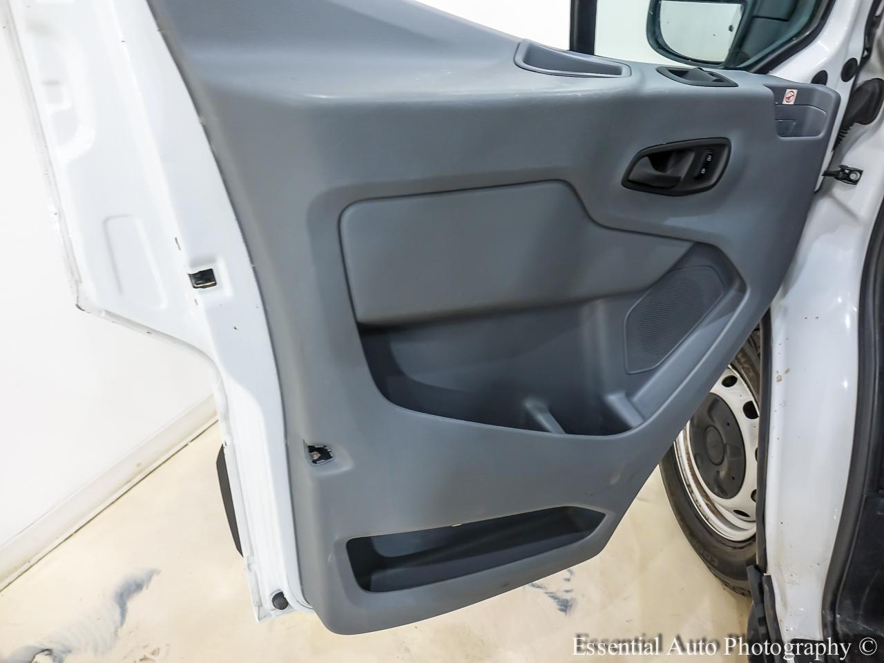 Ford Transit 150 Van Low Roof w/Sliding Pass. 130-in. WB 2019