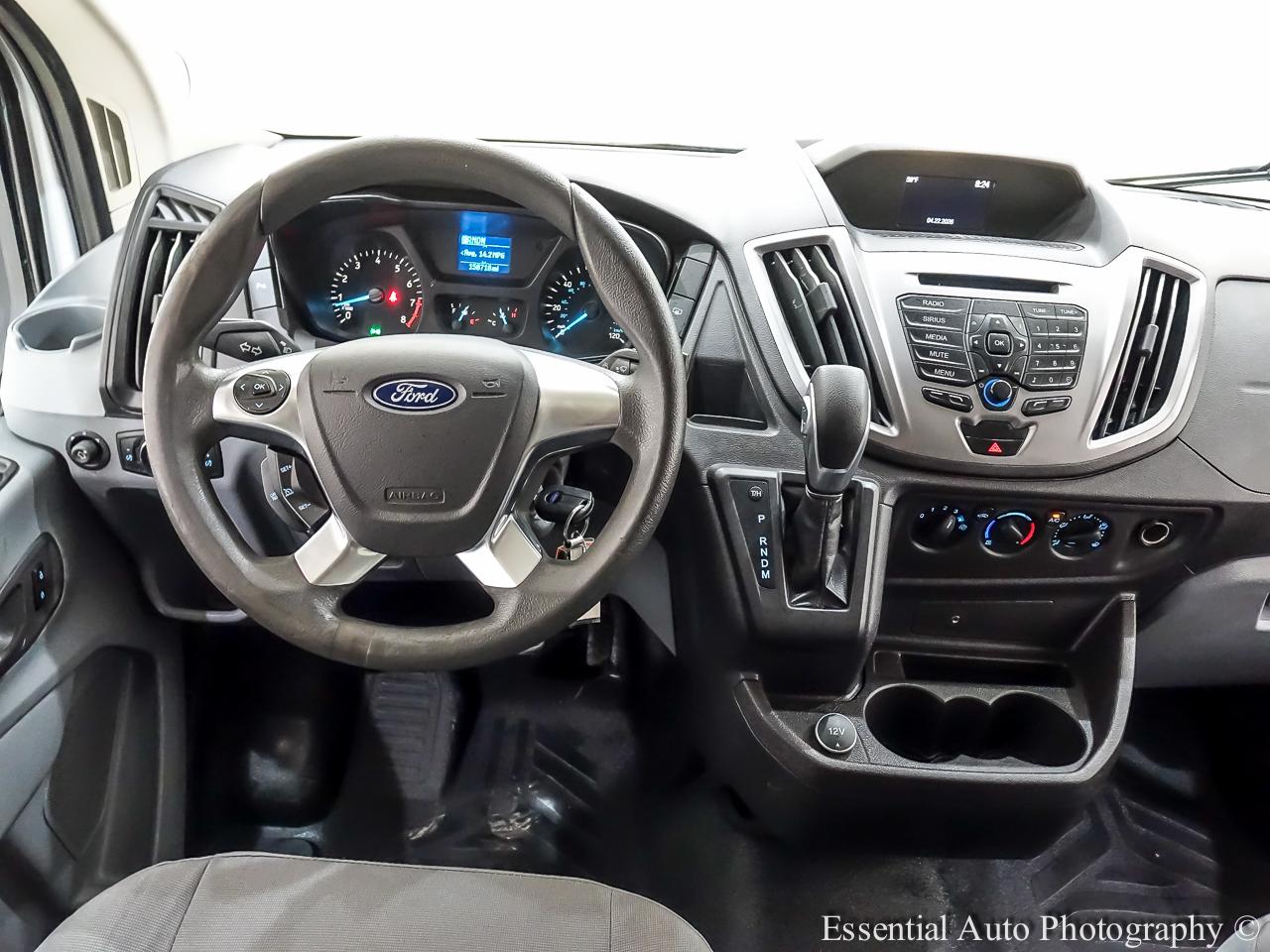 Ford Transit 350 Wagon Med. Roof XL w/Sliding Pass. 148-in. WB 2017