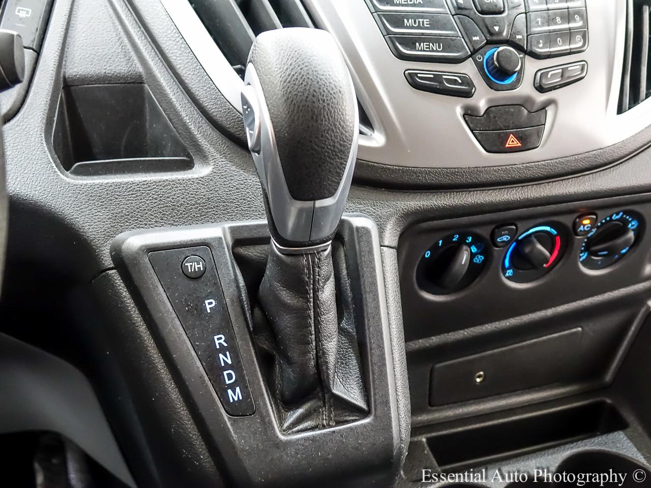 Ford Transit 350 Wagon Med. Roof XL w/Sliding Pass. 148-in. WB 2017