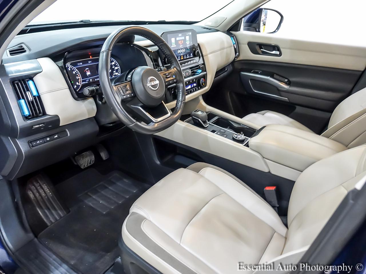 Nissan Pathfinder SL 4WD 2023