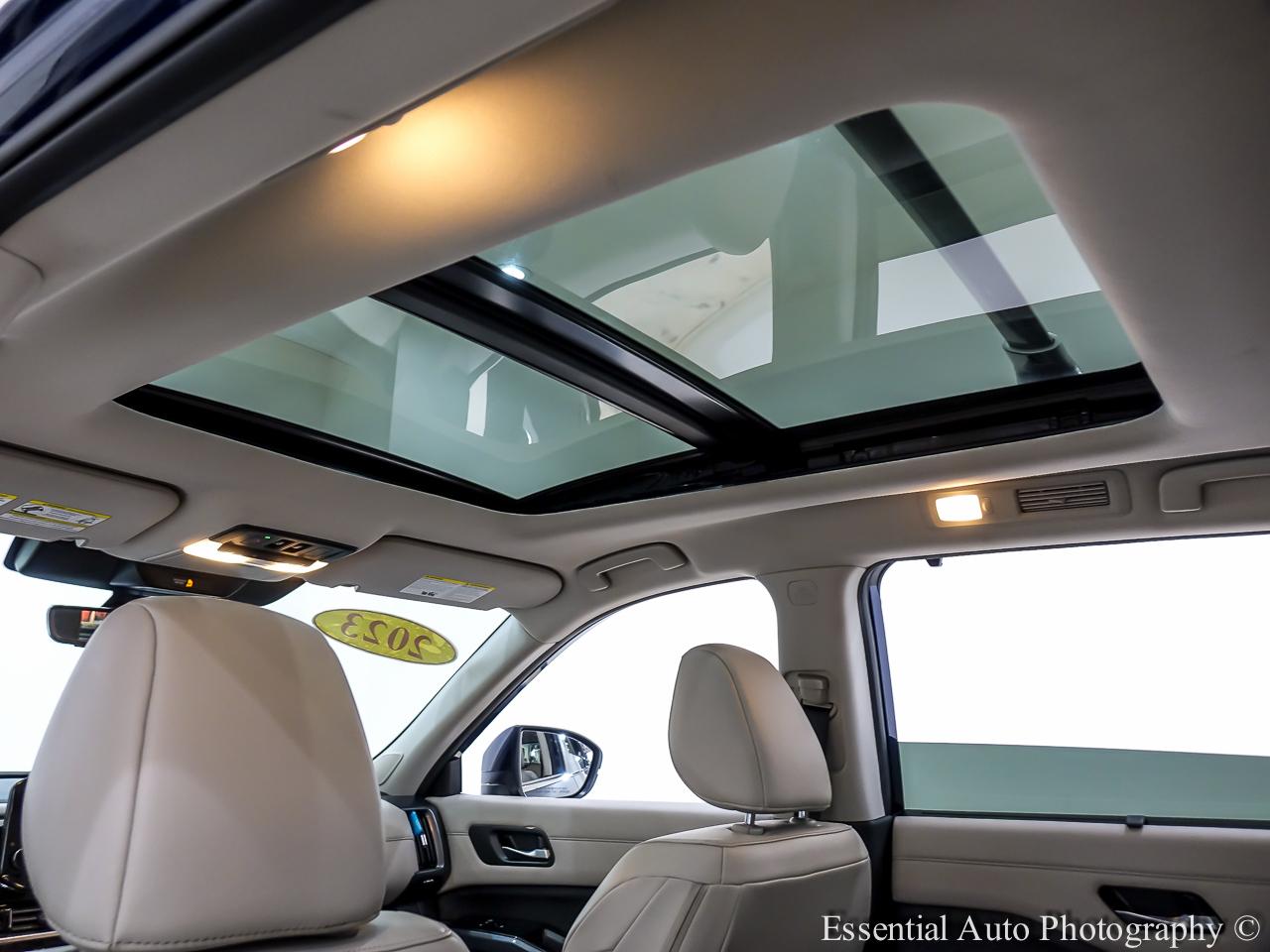 Nissan Pathfinder SL 4WD 2023