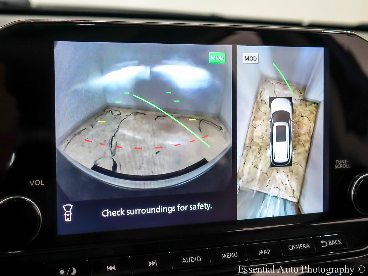 Nissan Pathfinder SL 4WD 2023