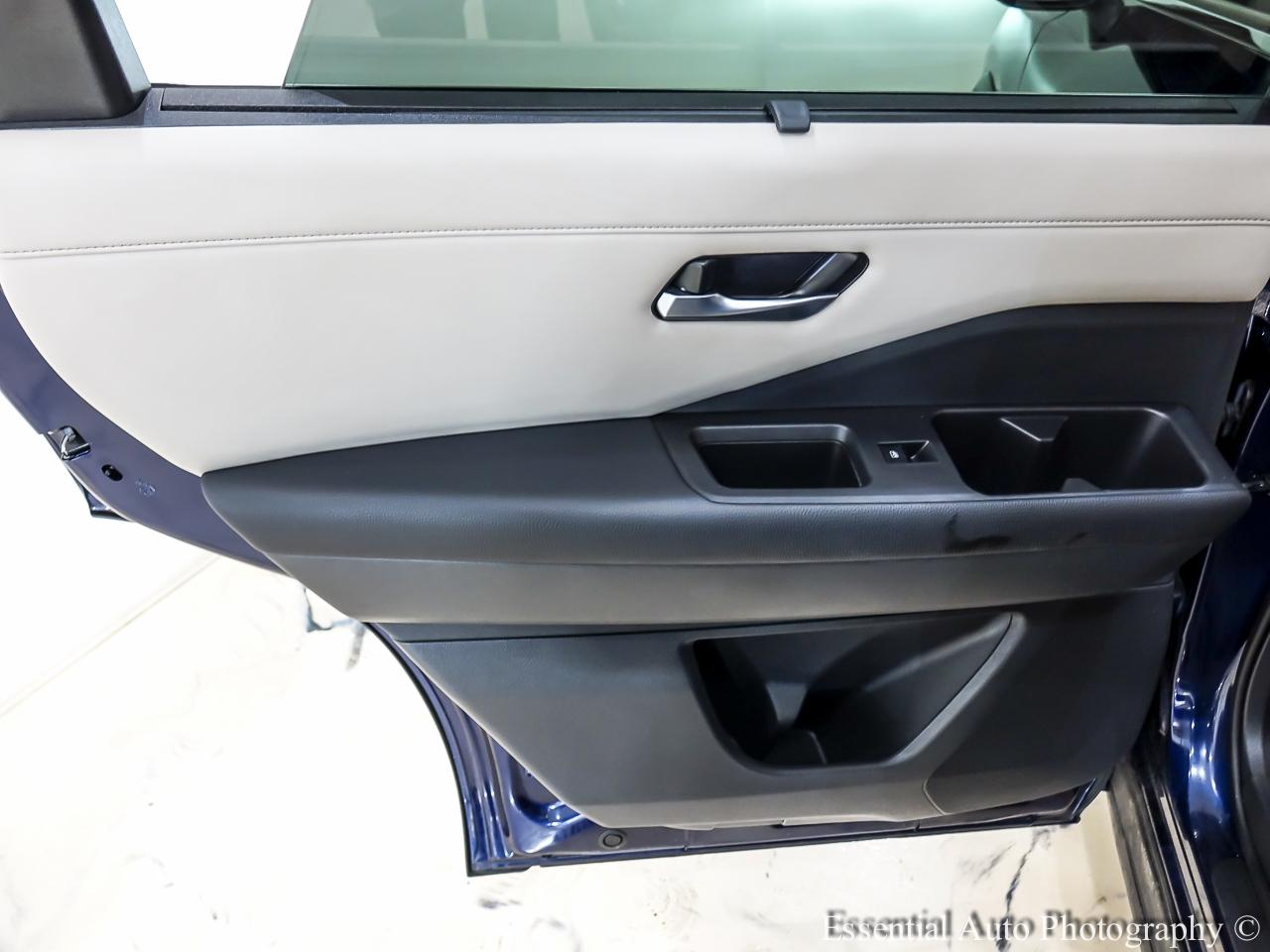 Nissan Pathfinder SL 4WD 2023