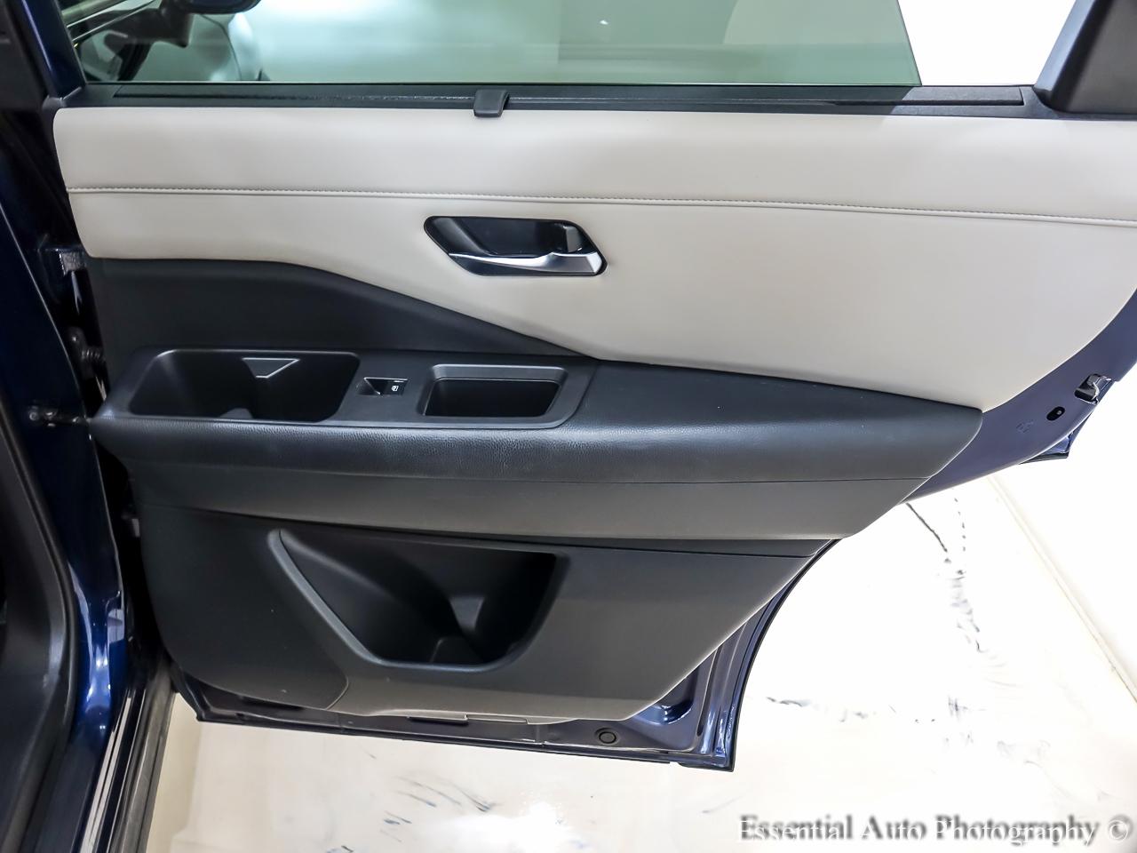 Nissan Pathfinder SL 4WD 2023