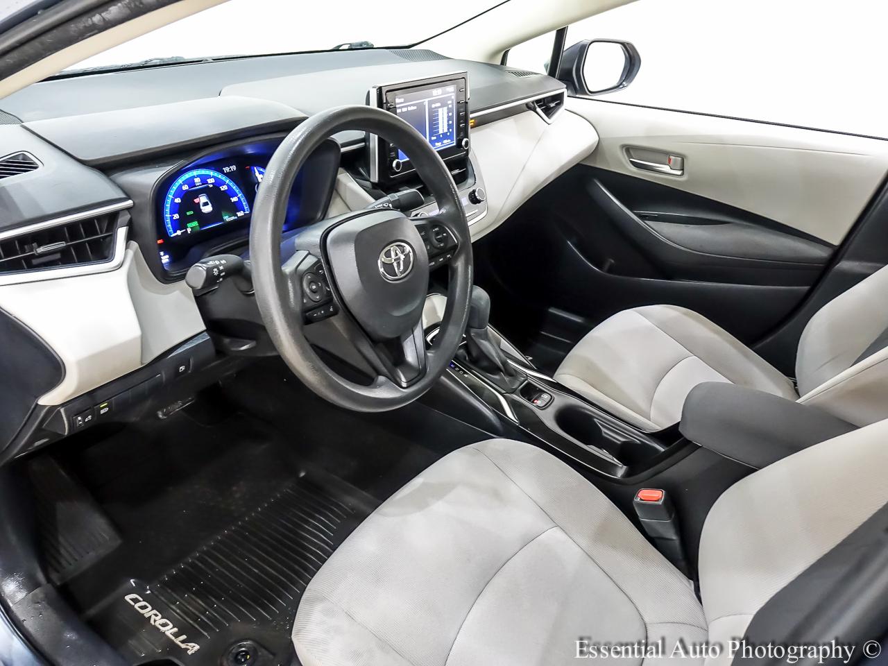 Toyota Corolla LE Hybrid 2020