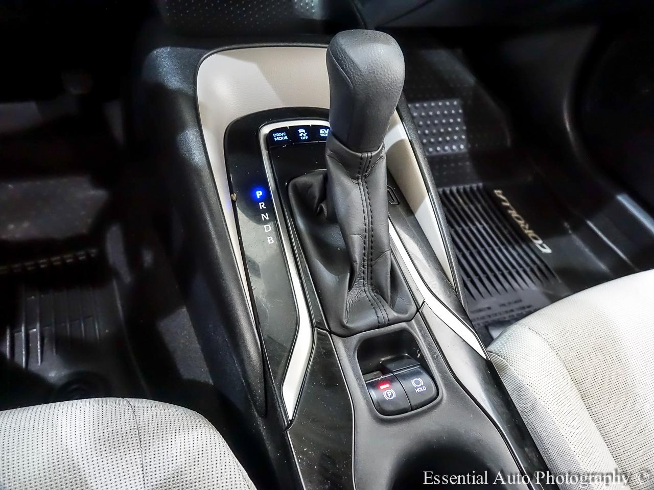 Toyota Corolla LE Hybrid 2020