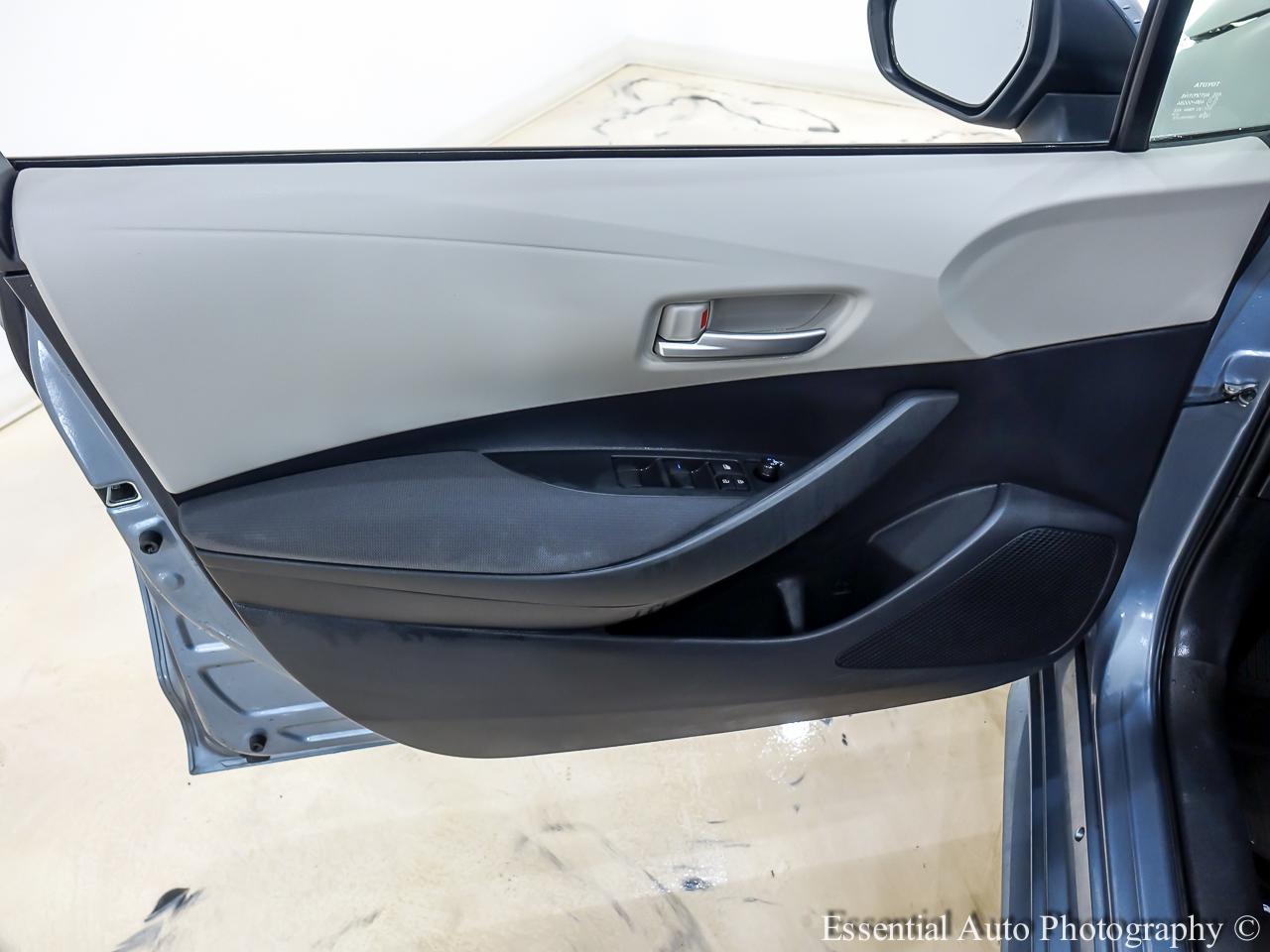 Toyota Corolla LE Hybrid 2020