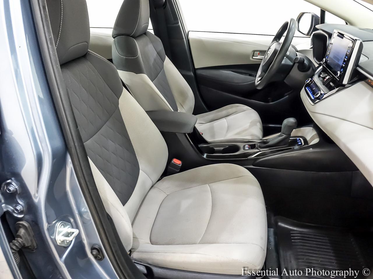 Toyota Corolla LE Hybrid 2020