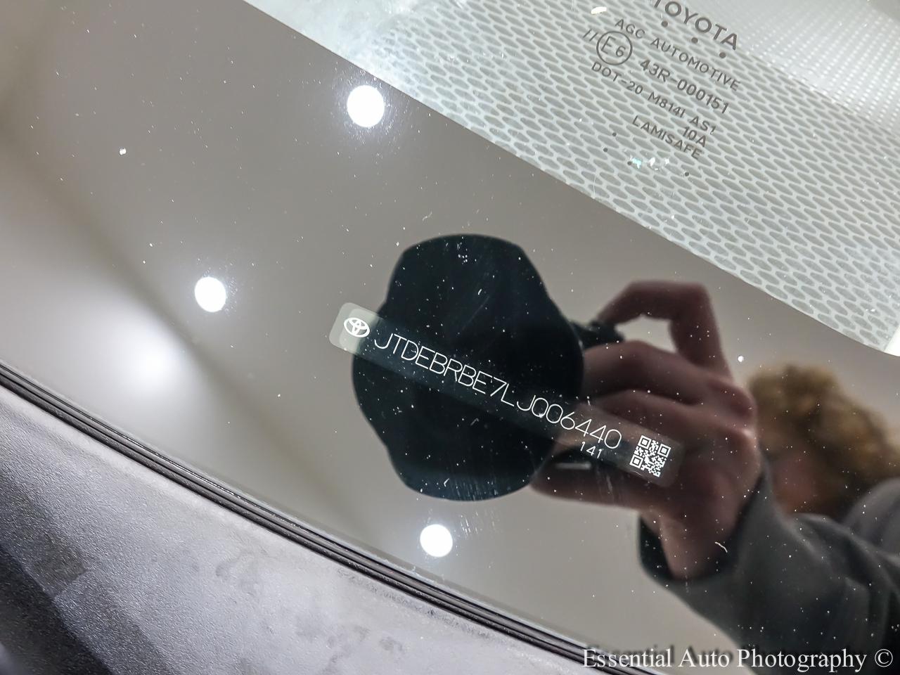Toyota Corolla LE Hybrid 2020