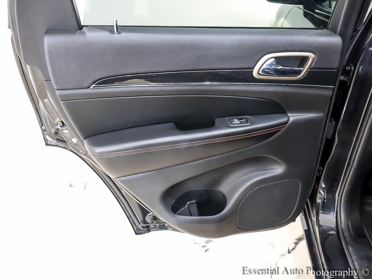 Jeep Grand Cherokee  2016