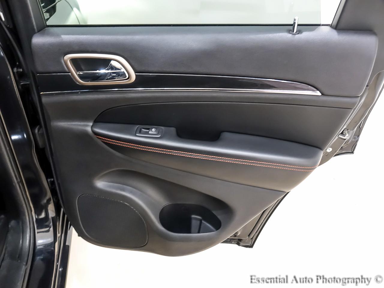 Jeep Grand Cherokee  2016