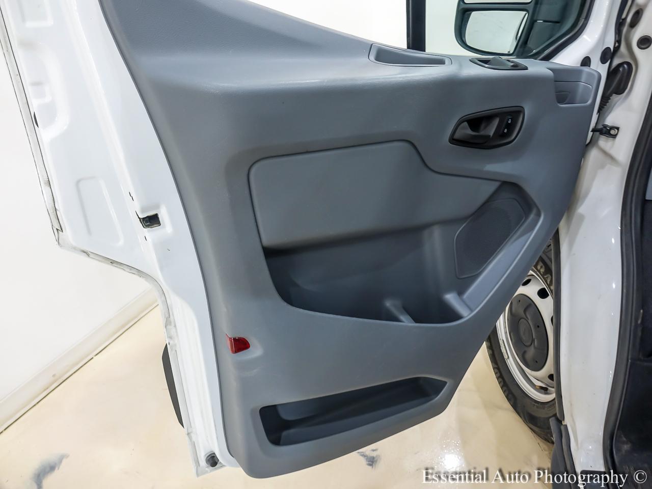 Ford Transit 350 Van Low Roof w/Sliding Pass. 148-in. WB 2017