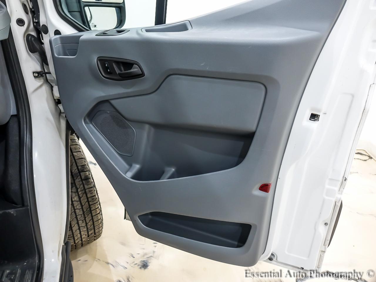 Ford Transit 350 Van Low Roof w/Sliding Pass. 148-in. WB 2017