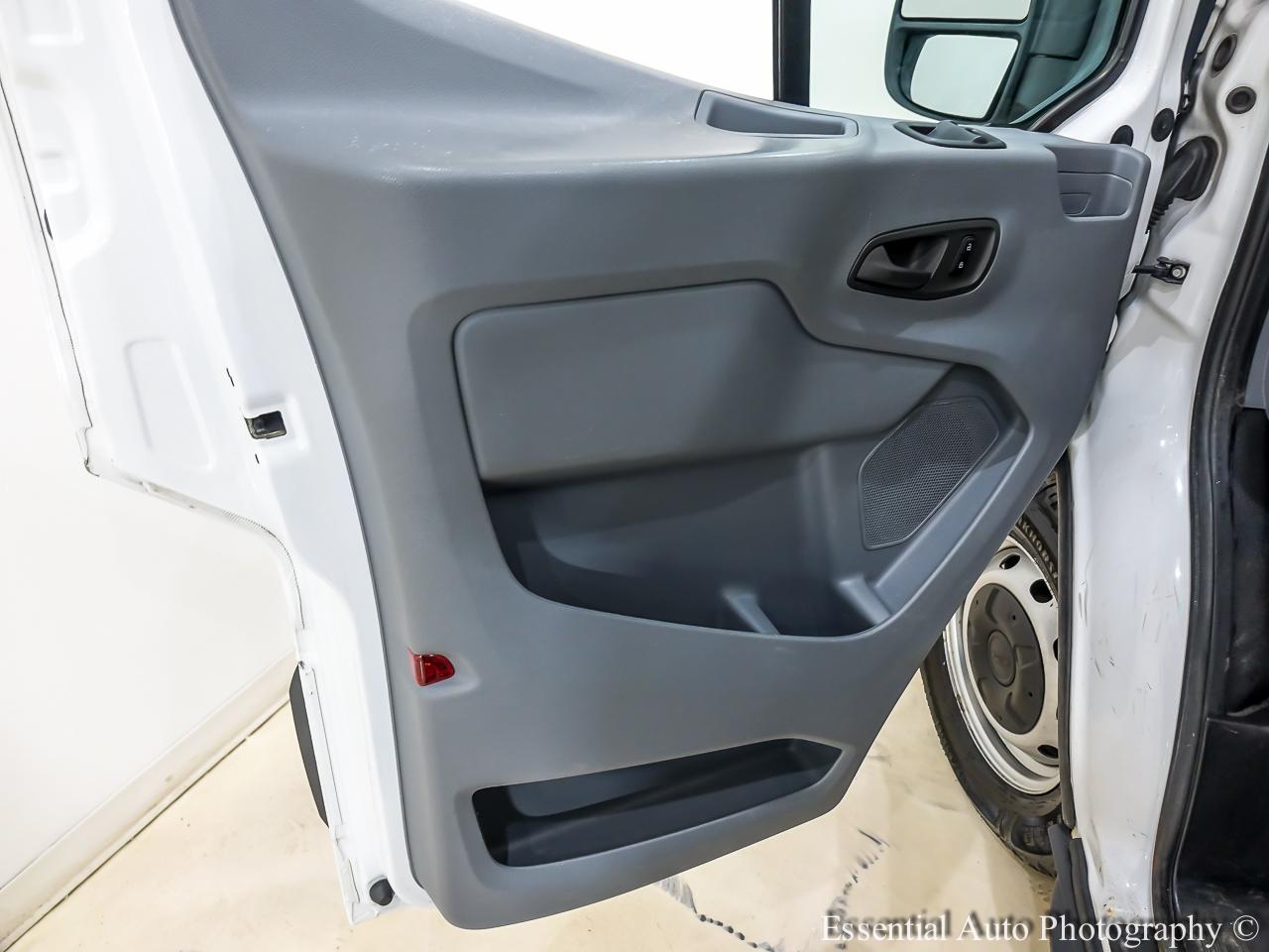 Ford Transit 350 Van Low Roof w/Sliding Pass. 148-in. WB 2018