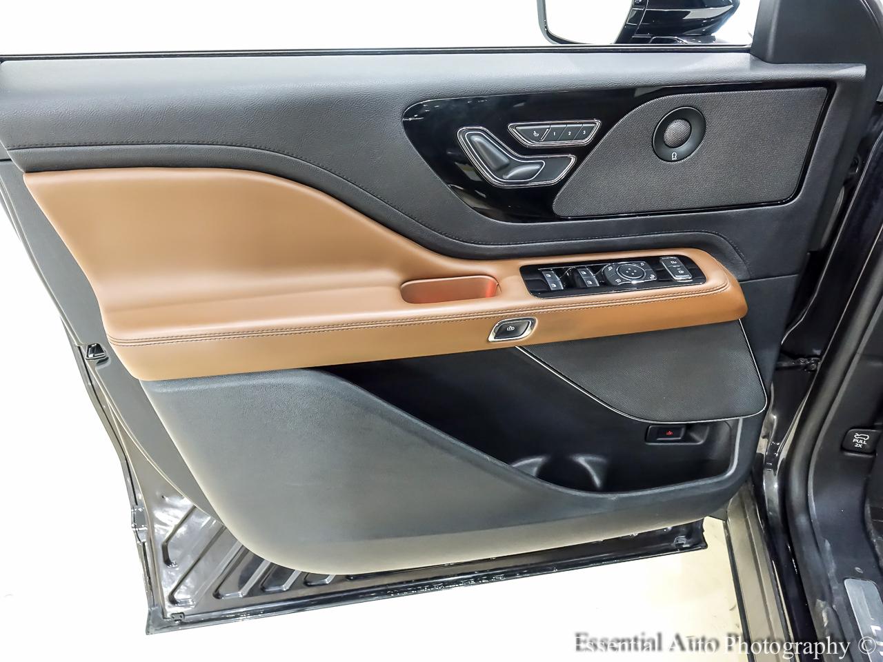 Lincoln Aviator Reserve AWD 2023