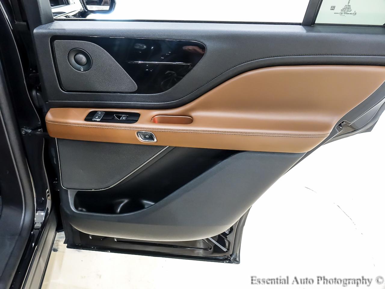 Lincoln Aviator Reserve AWD 2023