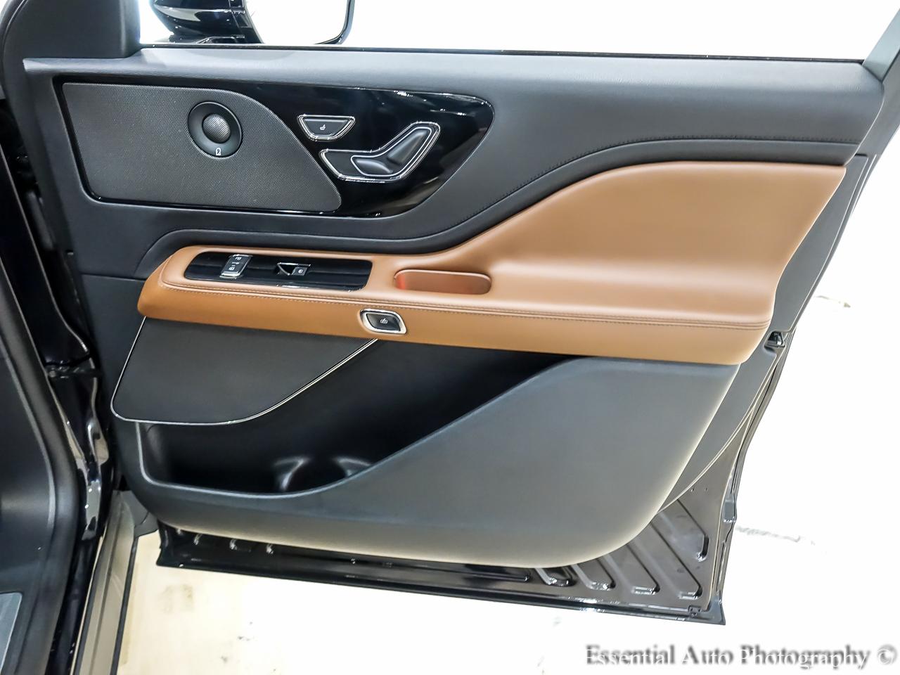 Lincoln Aviator Reserve AWD 2023