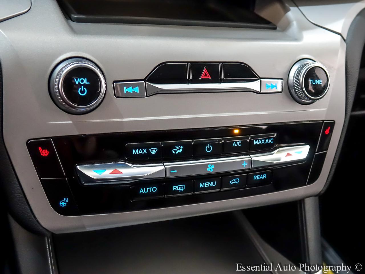 Ford Explorer XLT AWD 2023