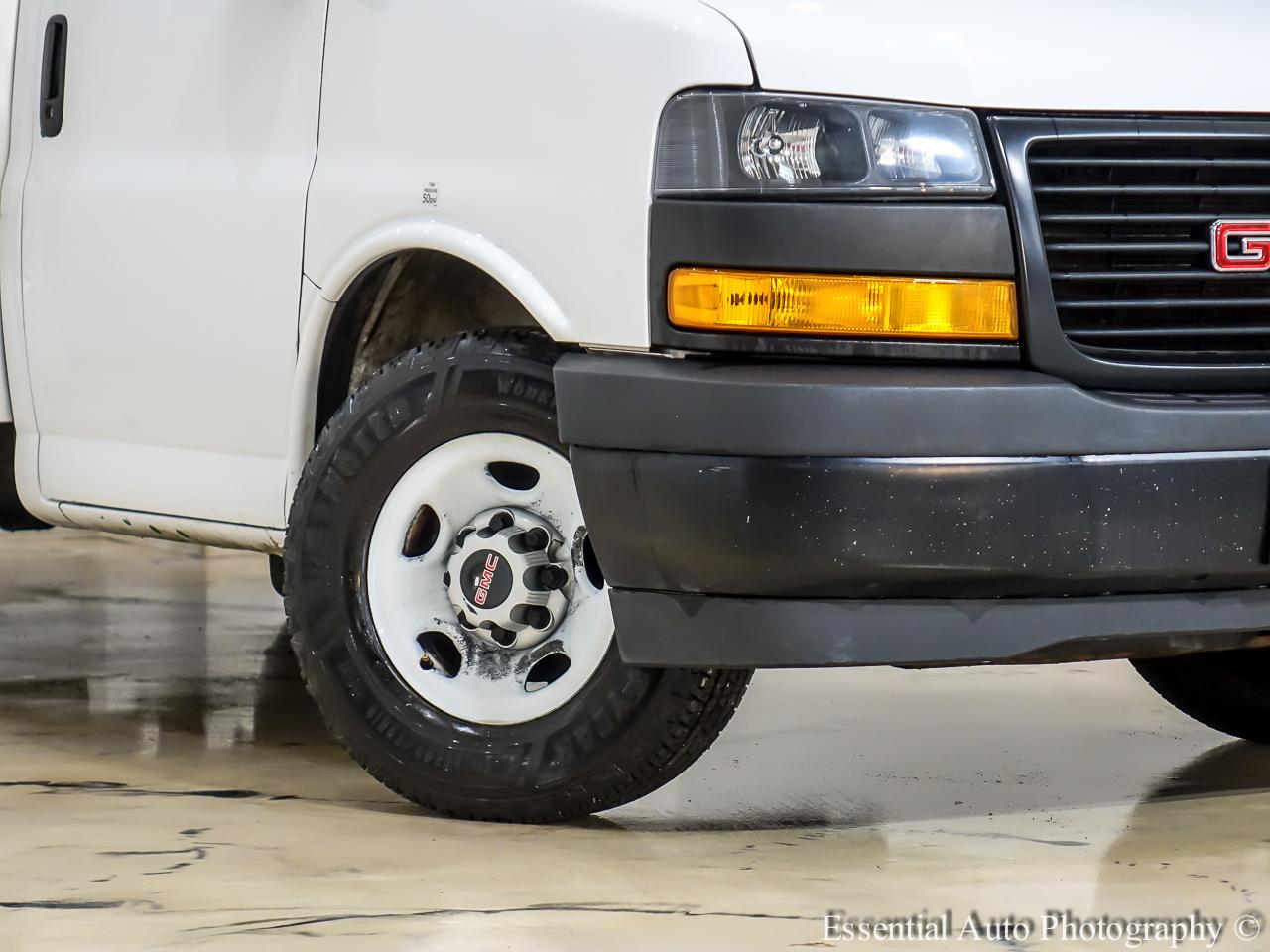 GMC Savana  2022