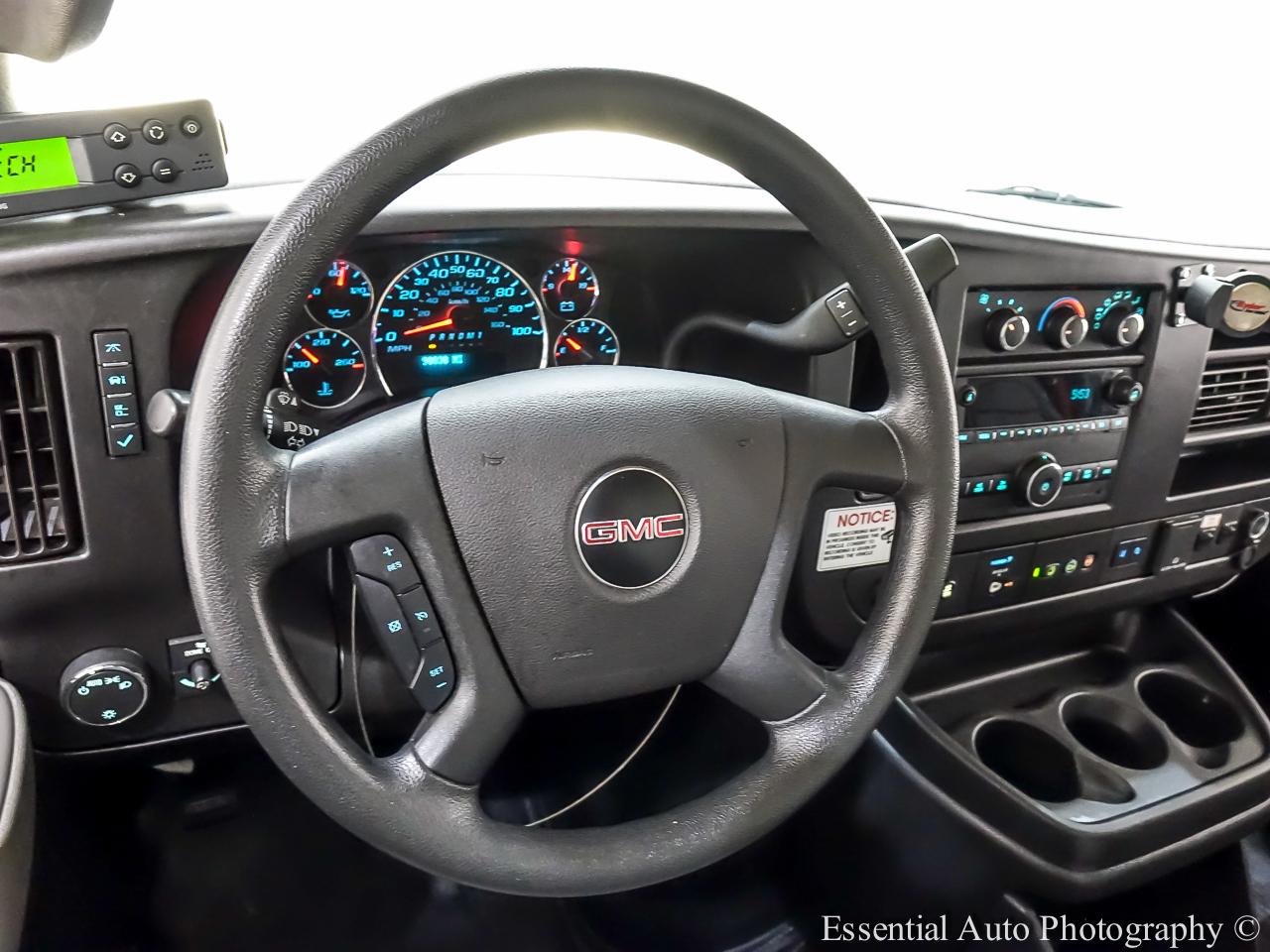 GMC Savana  2022