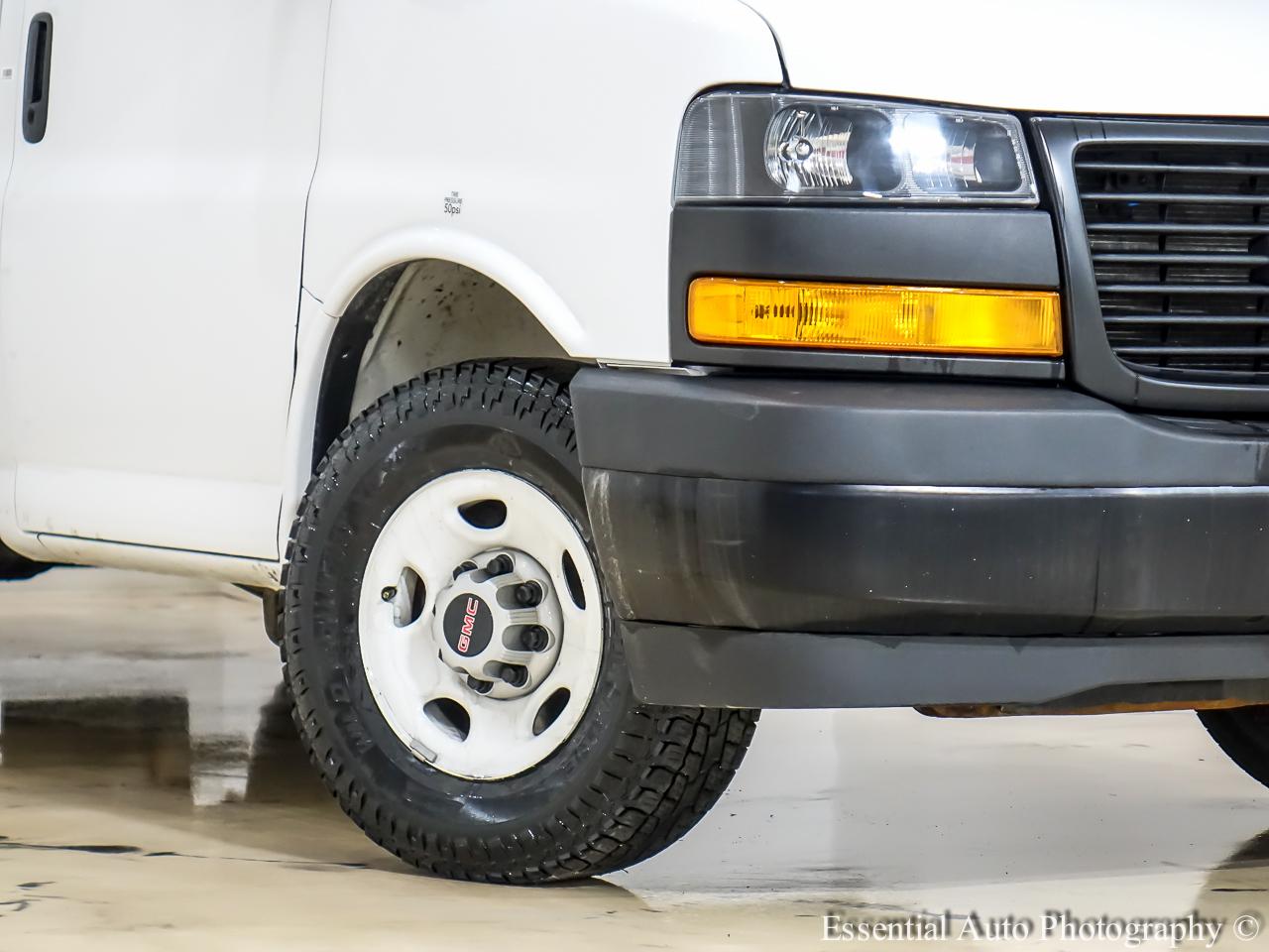 GMC Savana  2023