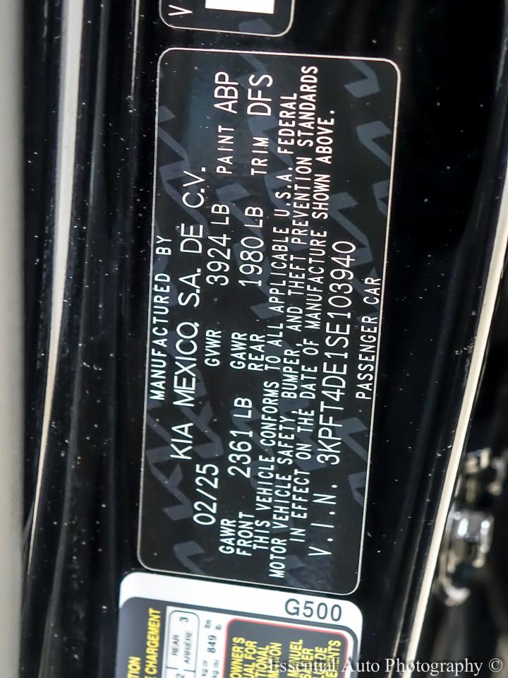 Kia K4 LXS 2025