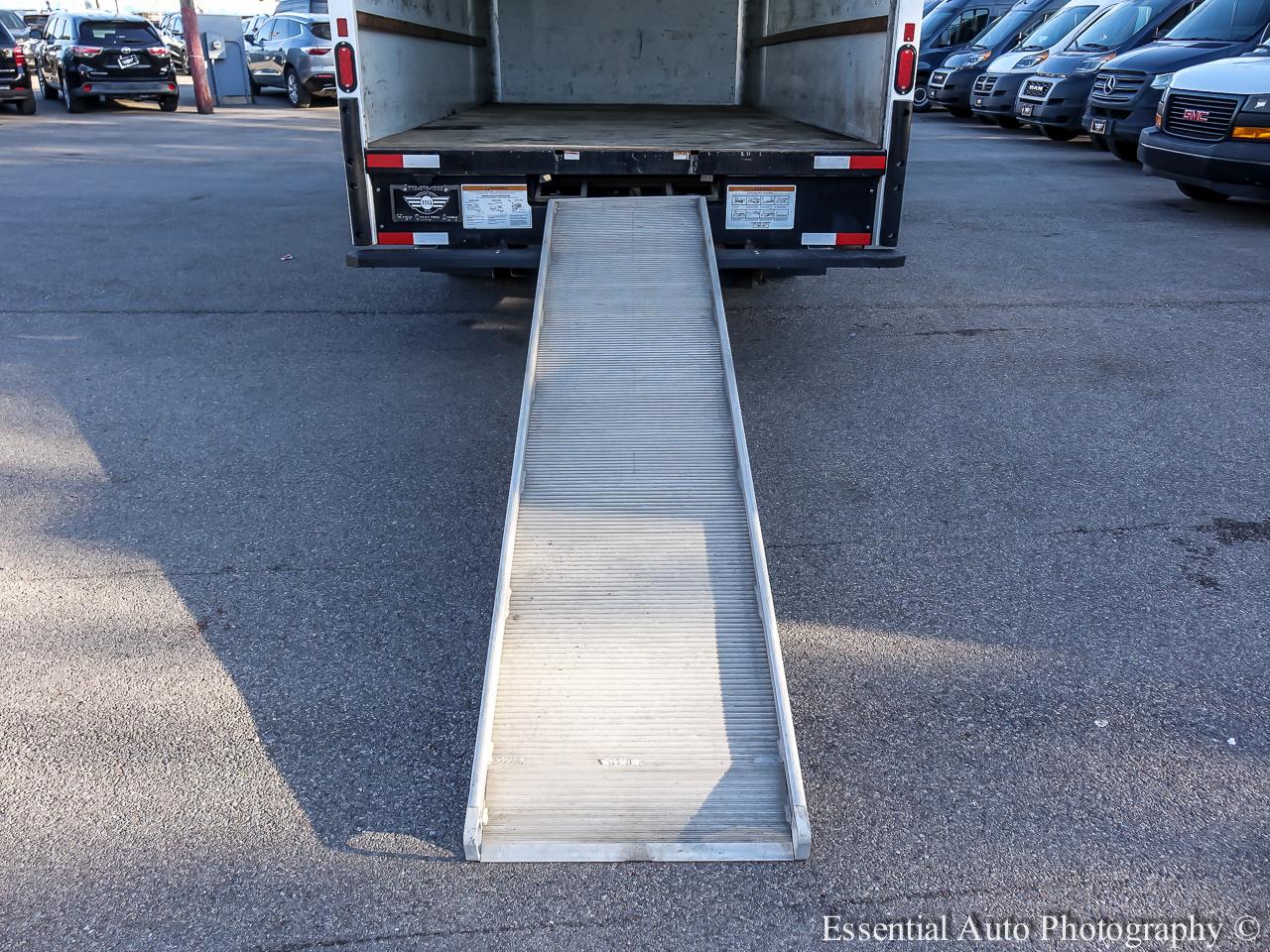 GMC Savana G3500 177 in. 2021