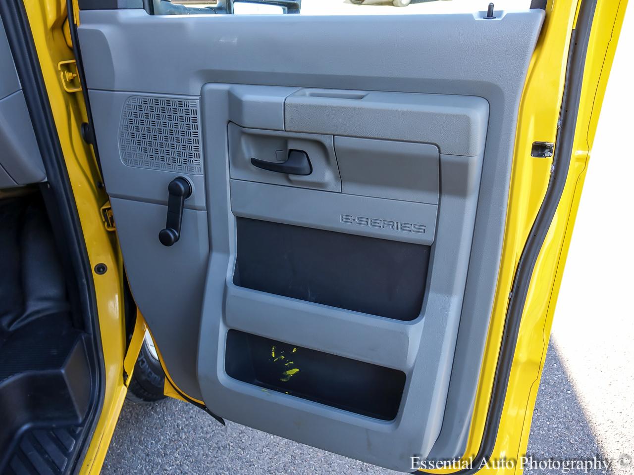 Ford Econoline E-350 Super Duty 2019