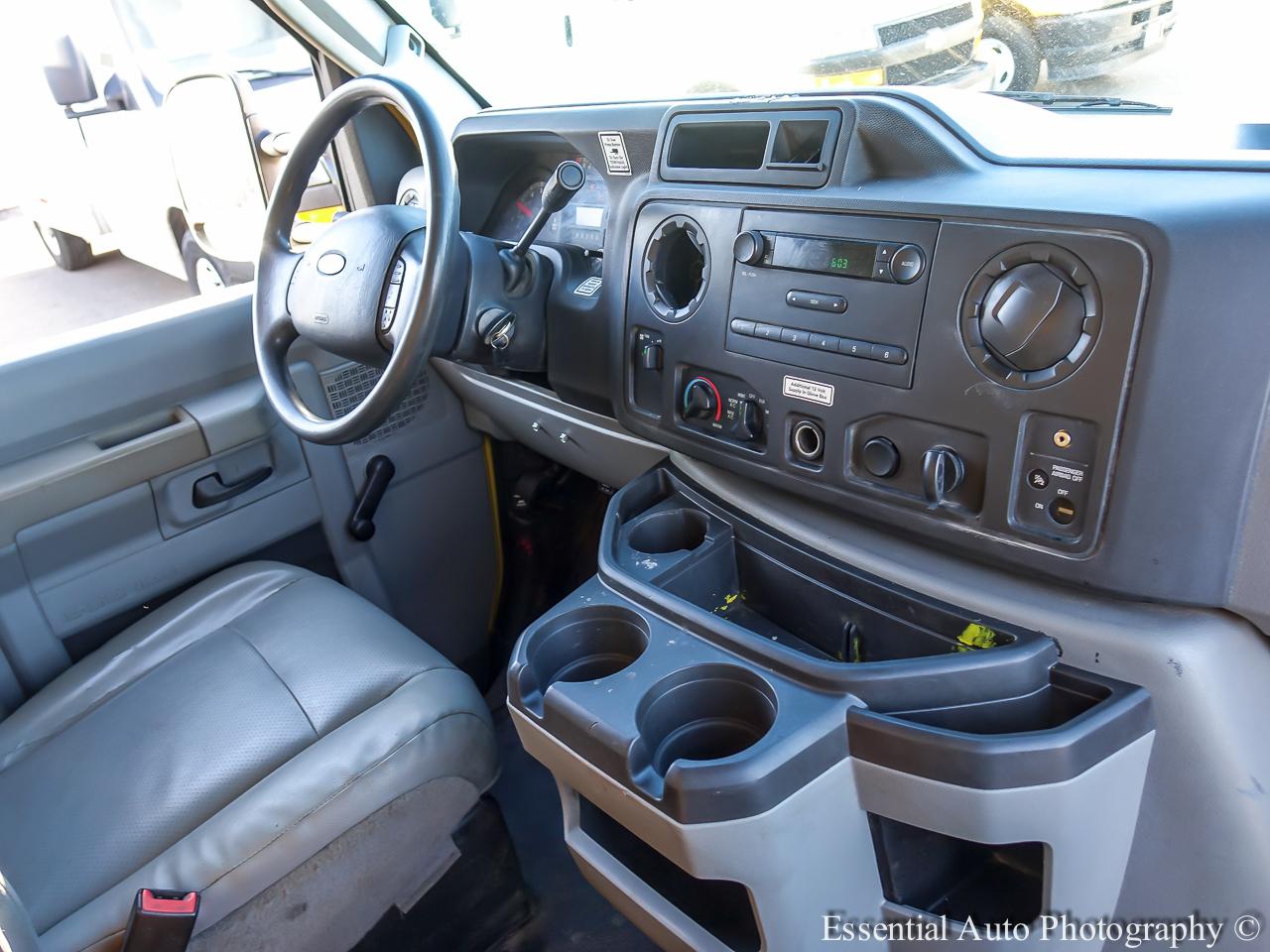 Ford Econoline E-350 Super Duty 2019