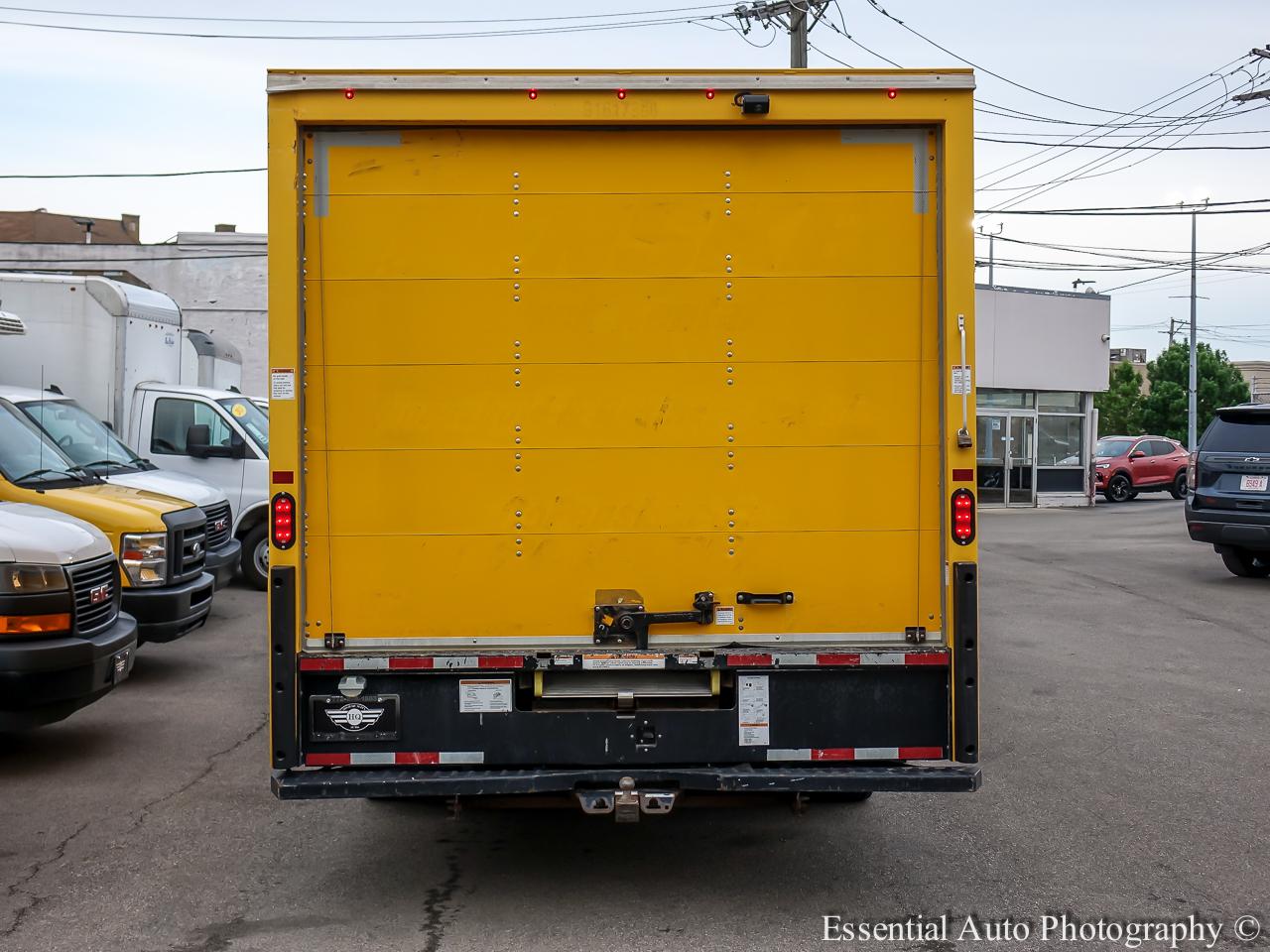 Ford Econoline E-350 Super Duty 2021