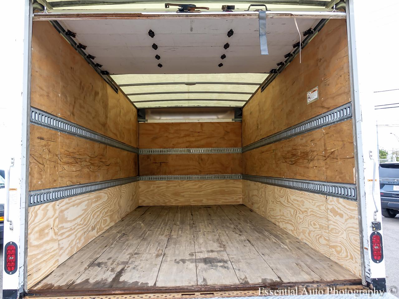 Isuzu NPR HD  2018